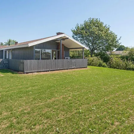 6 Person Holiday Home In Juelsminde *